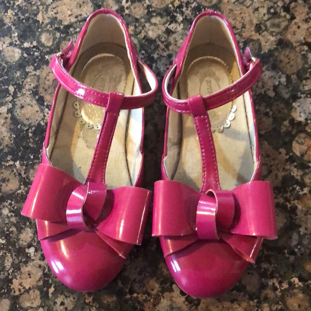 Joyfolie girls dress shoes!